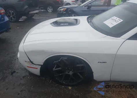 2018 Dodge Challenger R/T Plus Shaker z USA, uszkodzony, nr VIN 2C3CDZBT6JH318204